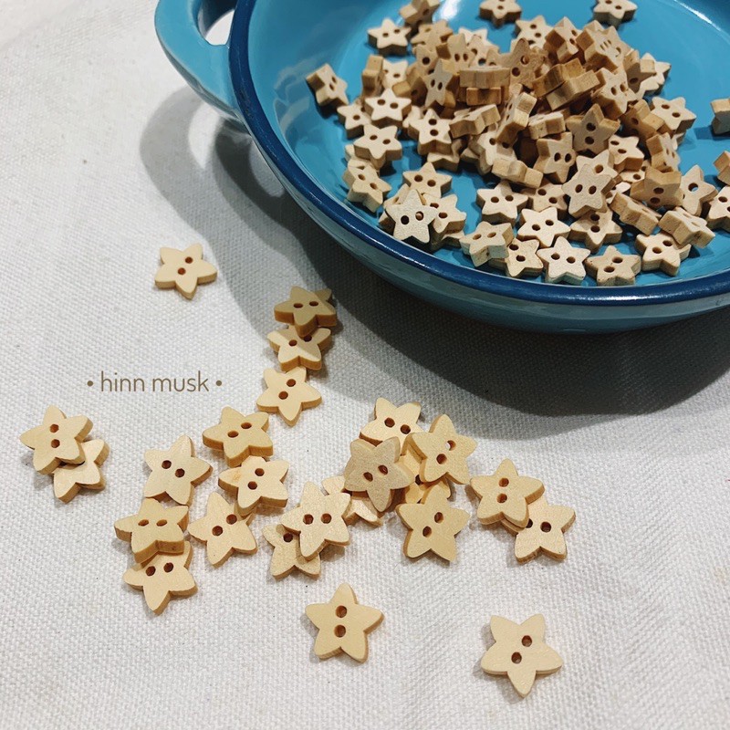 Khuy gỗ hình ngôi sao