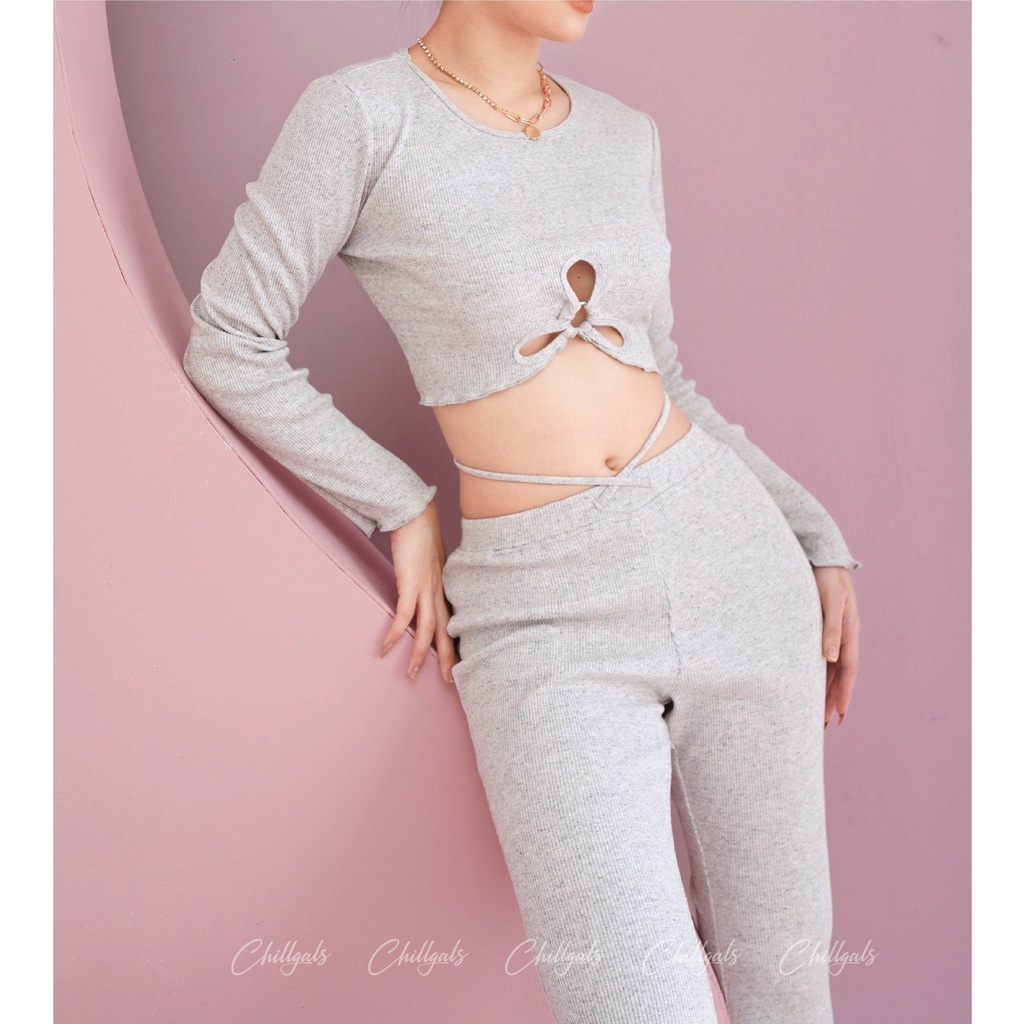 Set len tăm Chillgals áo Croptop khoen tròn, họa tiết hoa sexy & quần loe buộc dây tôn dáng  Màu Xám SAQ-004