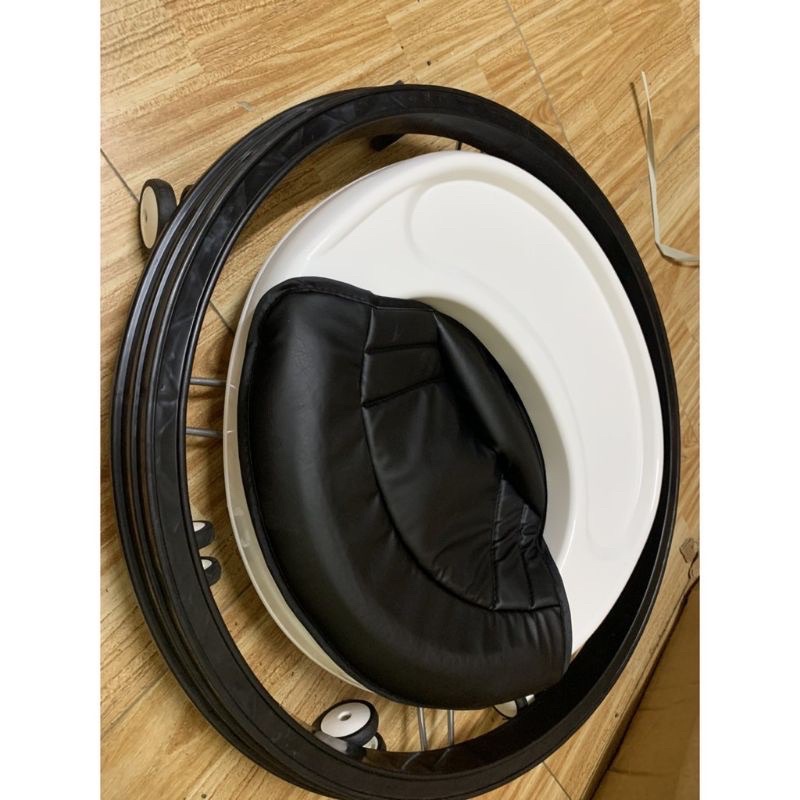 Xe tròn tập đi TOMOROW SKY có kèm đệm chân. 5 NẤC ĐIỀU CHỈNH ĐỘ CAO.