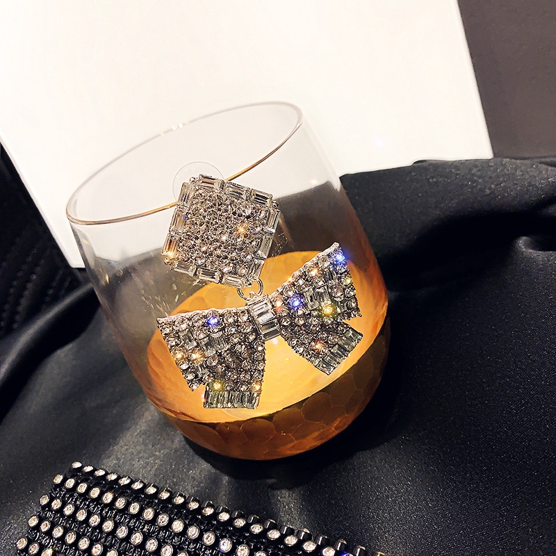 Khuyên tai đính đá hình nơ phong cách thanh lịch dành cho nữ