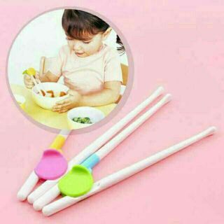 COMBO 15 ĐÔI ĐŨA TẬP ĂN GIẶM CHO BÉ