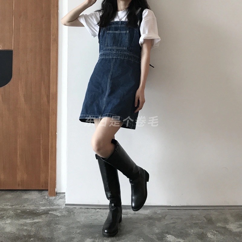 Váy jeans dạng yếm dáng lỡ ôm người siêu xinh