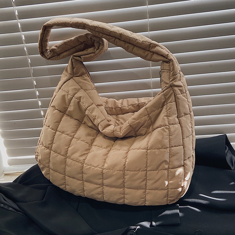 Túi đeo chéo cỡ lớn siêu nhẹ dễ phối đồ