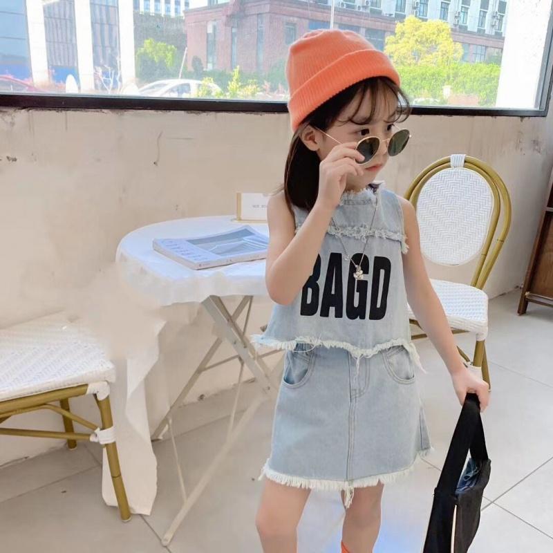 Set áo sát nách kèm chân váy jean thời trang sành điệu cho bé gái