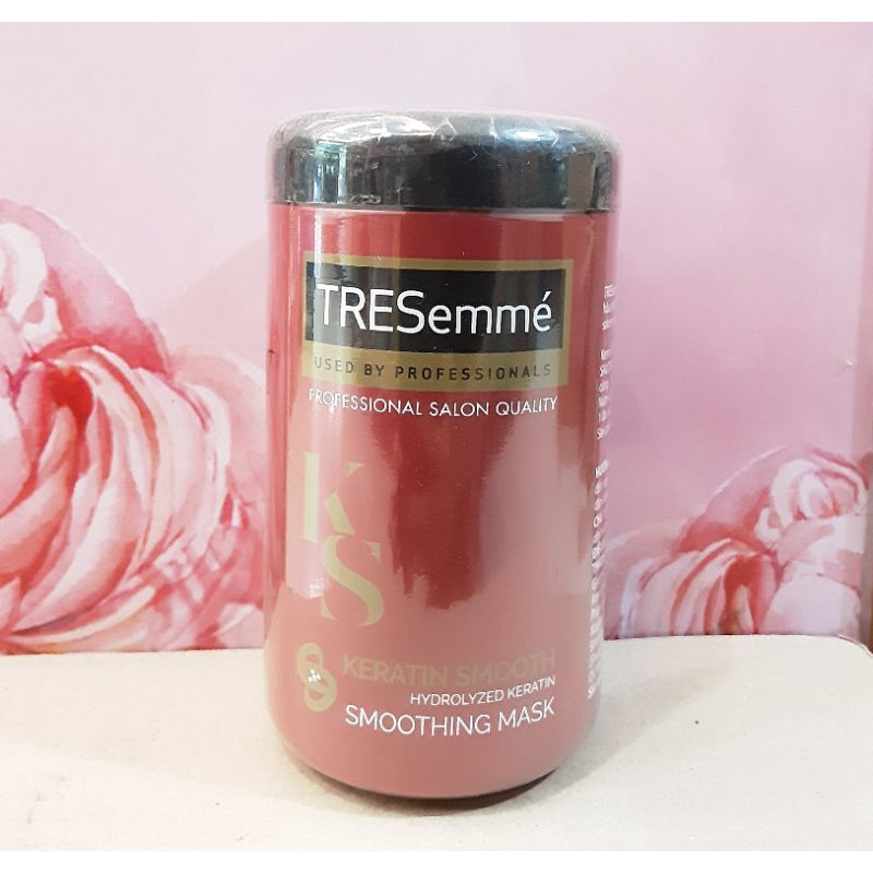 Kem hấp dầu ủ tóc TRESemmé Keratin Smooth 900g