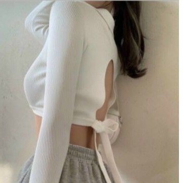 Áo croptop cổ V hở lưng tay dài_TTV2