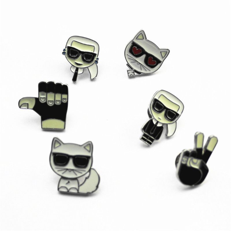 Cài Áo Hình Hoạt Hình Đáng Yêu Dành Cho Nam