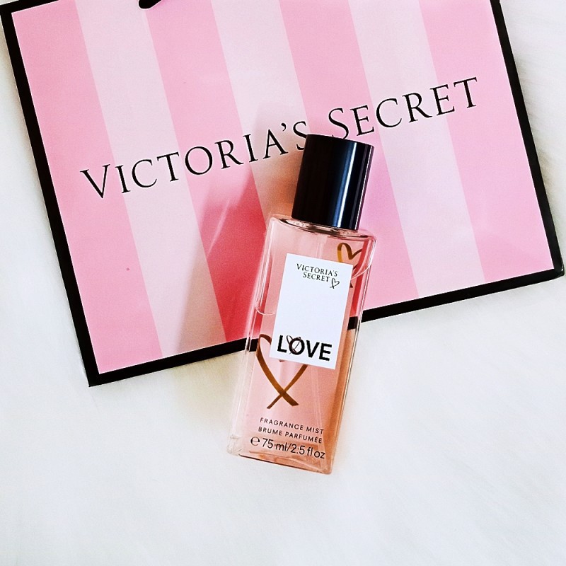 Xịt thơm toàn thân Victoria's Secret Love