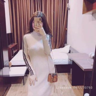 Váy len  suông be phối sọc đen