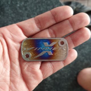 Nắp che bình dầu Winner X titan