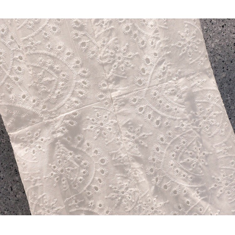 Váy Ren Cổ Chữ V Nhẹ Nhàng, Thanh Lịch Cho Mùa Hè 2021 - Thiết Kế Theo Phong Cách Retro Pháp | BigBuy360 - bigbuy360.vn