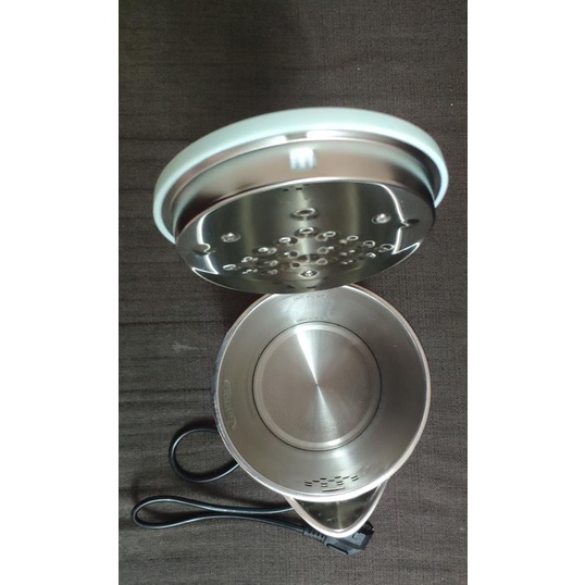 Ấm siêu tốc SUNHOUSE SHD1351 inox 2 lớp vỏ ngoài chống bỏng dung tích 1.8L