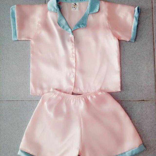Vải lụa bóng chất satin mềm mịn