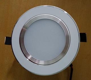 Đèn led âm trần 9W (Downlight) 3 màu thay đổi