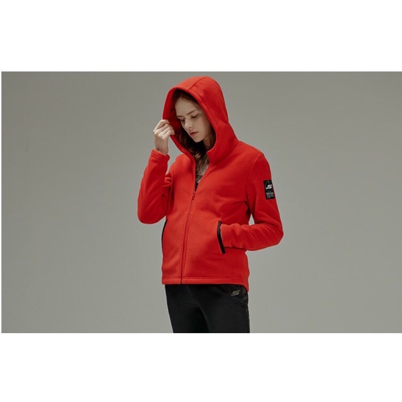 Áo khoác nỉ hoodie Sketchers.