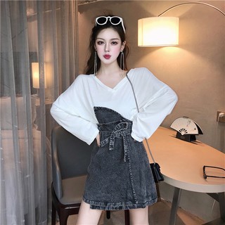 Set áo t-shirt + chân váy denim lưng cao