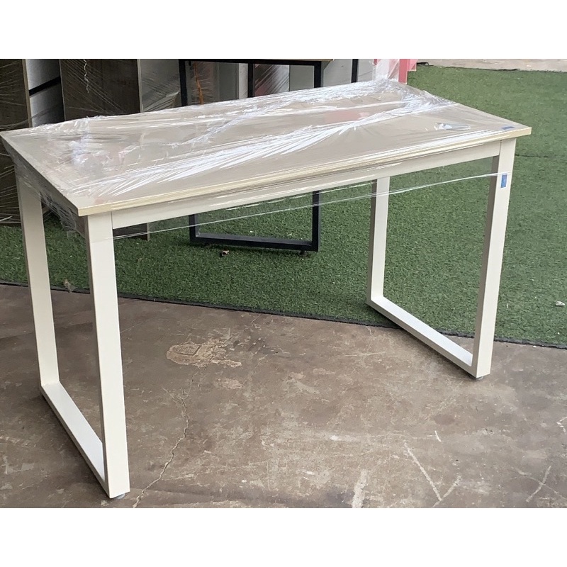 Bàn làm việc chân U Xuân Hoà F03- 03-02