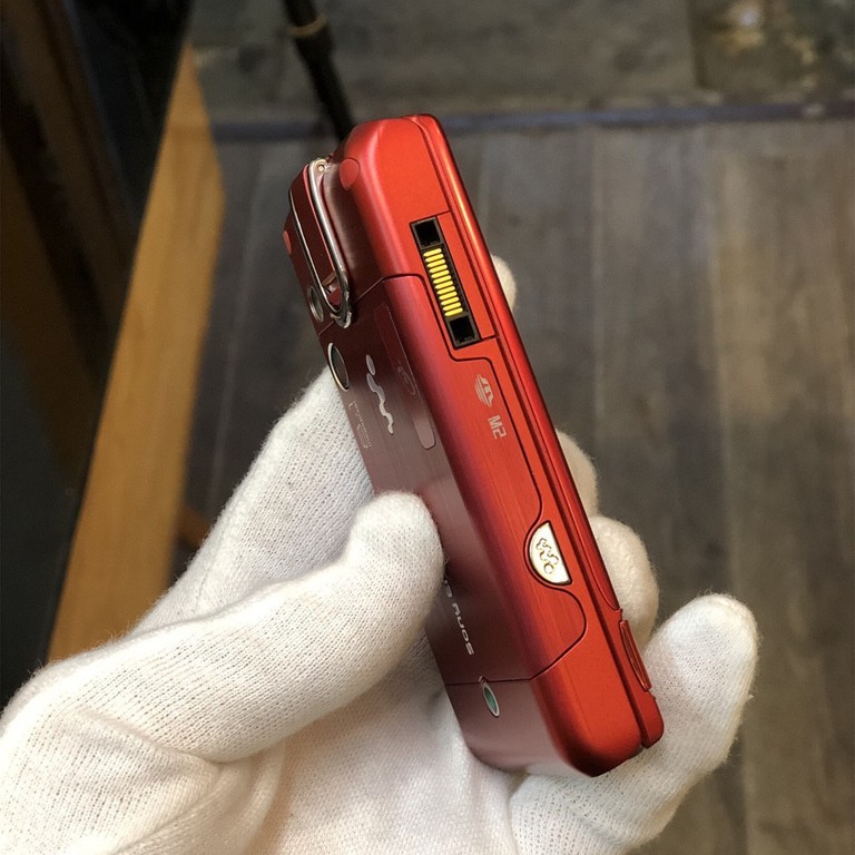 Điện Thoại Sony Ericsson W995 CHÍNH HÃNG