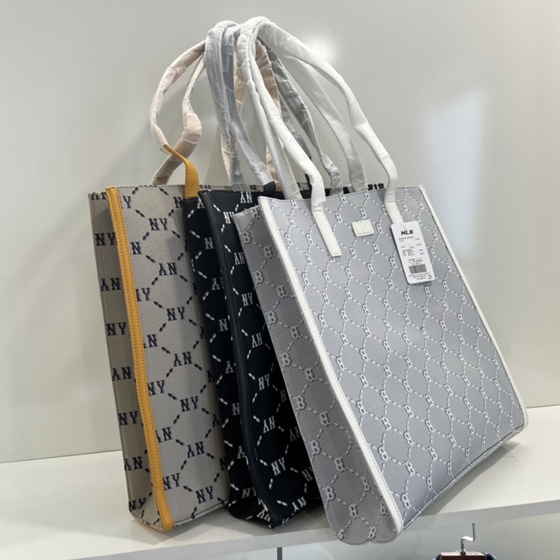 [Tặng Túi Giấy] Túi Totebag M L B Mono Logo Kim Loại Bản TQXK