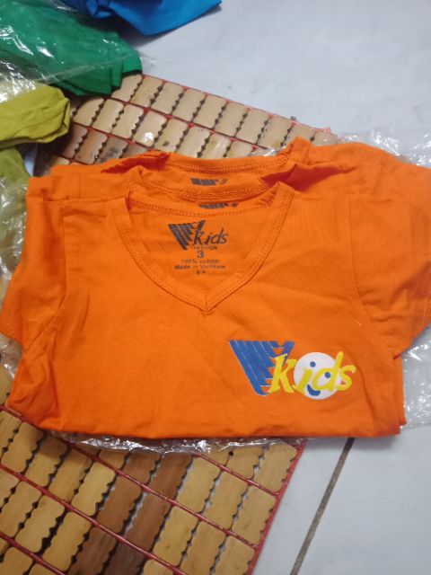 Áo thun cổ tim cho bé ,