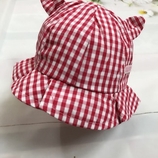 Các mẫu mũ vải bé gái