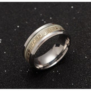 Nhẫn nam dạ quang phát sáng