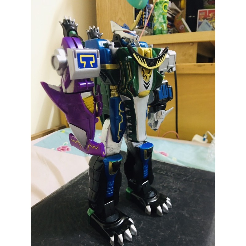 Mô hình robot gao hunter