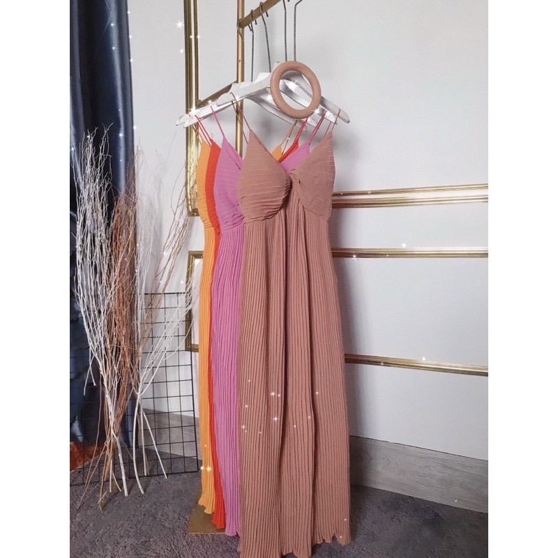 Đầm maxi hai dây nhỏ dập ly xoắn ngực siêu đẹp