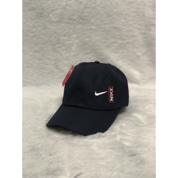 Nón lưỡi trai  dù thêu logo nhỏ đơn giản - Nón kết nam nữ