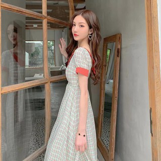 Đầm caro nút bọc