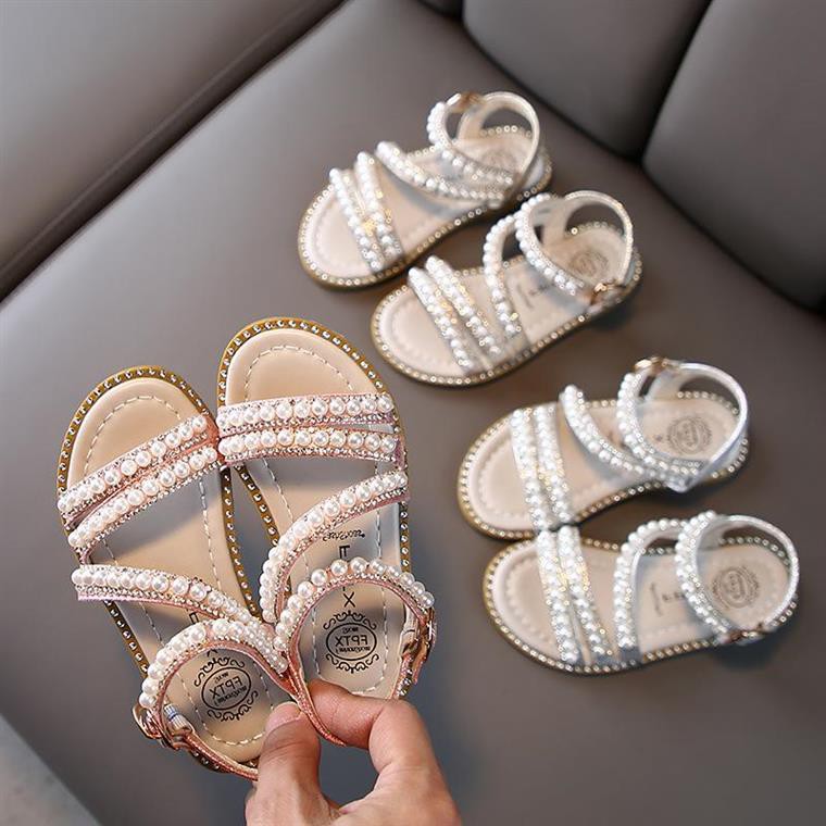  Giày sandal thời trang mùa hè dành cho bé gái