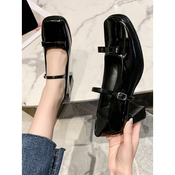 Order giày mũi vuông da bóng cao 7p đính nơ