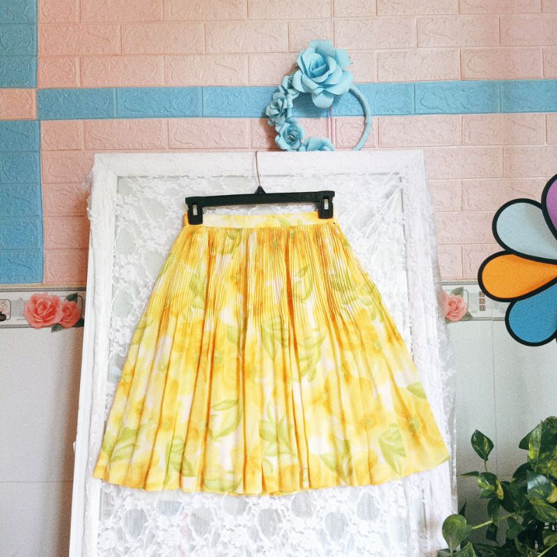 Chân váy voan hoa vàng dáng xoè xếp li hàng secondhand size S siêu đẹp
