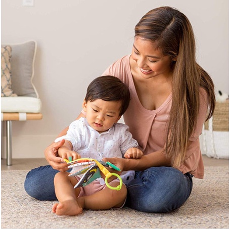 Sách vải treo có tiếng sột soạt Infantino Link and Squeak Animal Crinkle Book
