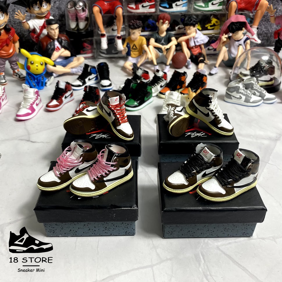 Móc khóa giày Jordan Travis Scots - Mô hình giày Sneaker Mini tỷ lệ 1/6
