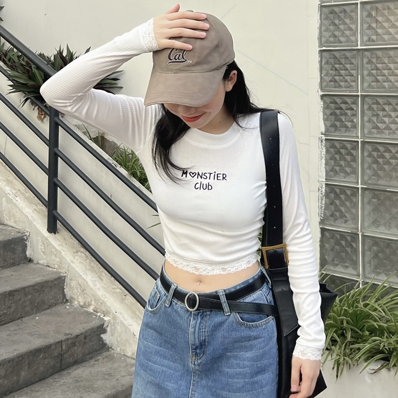 Áo Croptop Tay Dài Phối Ren Thêu chữ Monstier Club