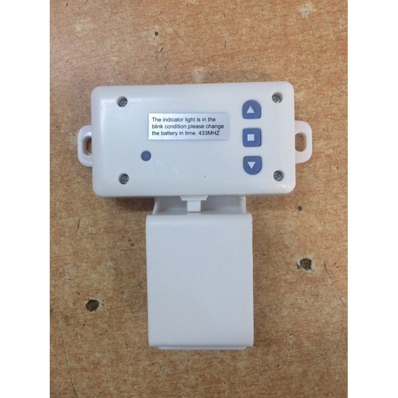 Chống xô tự dừng cho cửa cuốn Đức