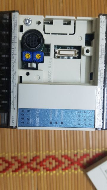 Plc Mitsubishi FX1S-20MR-001