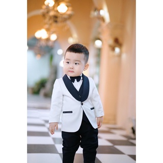 Set vest trắng cổ đen cho bé trai công tử nhí