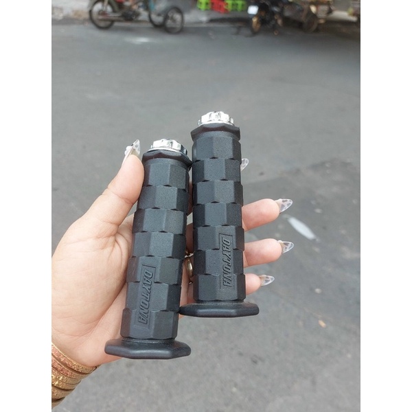 Bao tay daytona tặng kèm gù bông