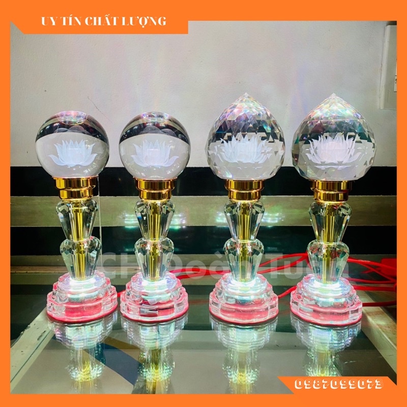 Một cặp đèn thờ quả cầu pha lê, trái đào pha lê cao cấp