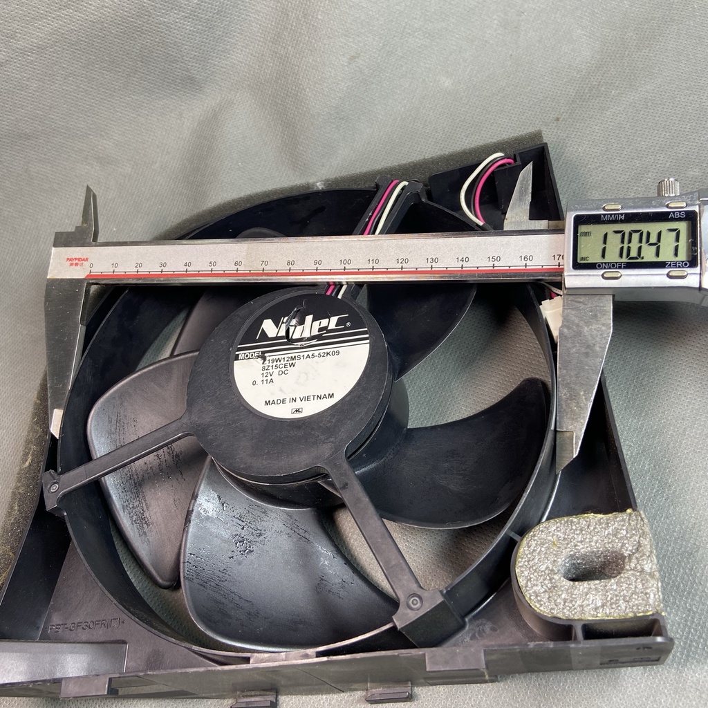 Quạt 17 cm NIDEC 12v 0.1A  gió siêu êm L19W12MS1A5-52K09