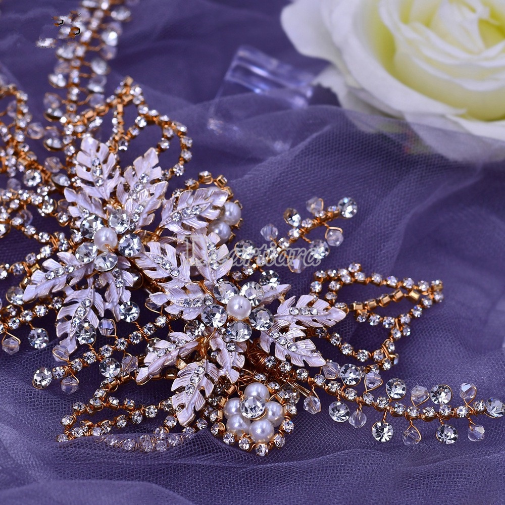 Trâm Cài Tóc Đính Đá Và Ngọc Trai Thời Trang Cho Cô Dâu