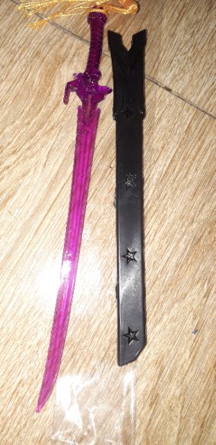 Mô hình 1 thanh gươm trang trí bằng nhựa dài 22cm