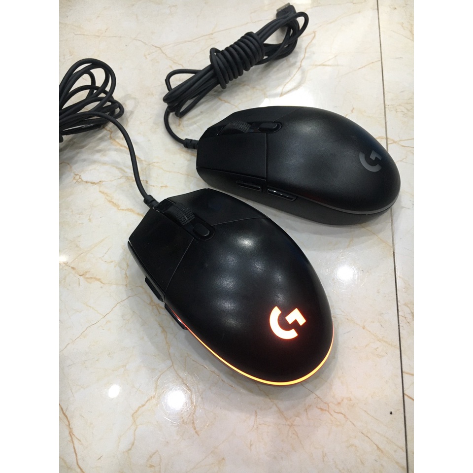 Chuột Logitech G102 đang sử dụng thanh lý