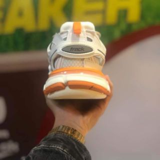 [GIÁ HỦY DIỆT] giày balen track trắng cam
