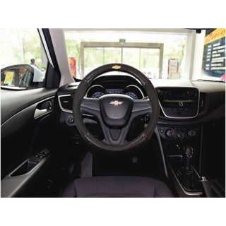 Bọc vô lăng carbon cao cấp xe CAPTIVA