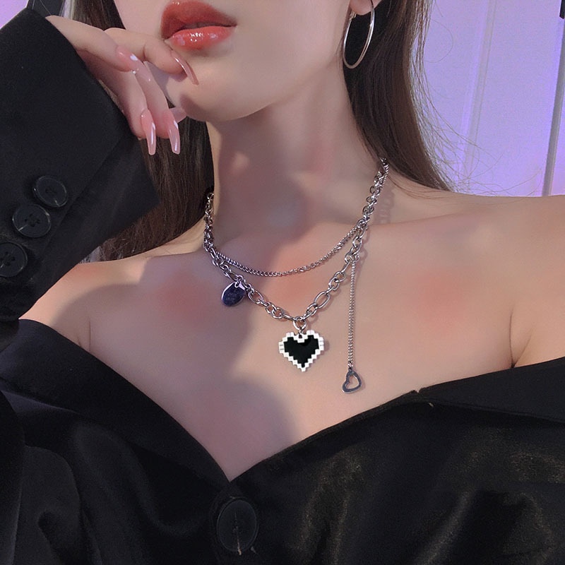 Vòng Cổ Choker Hai Lớp Mặt Hình Trái Tim Bằng Kim Loại Màu Đen Sáng Tạo Thanh Lịch Cá Tính Dành Cho Bạn Gái