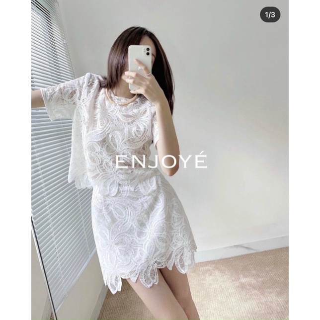 Set trắng ren nổi cv