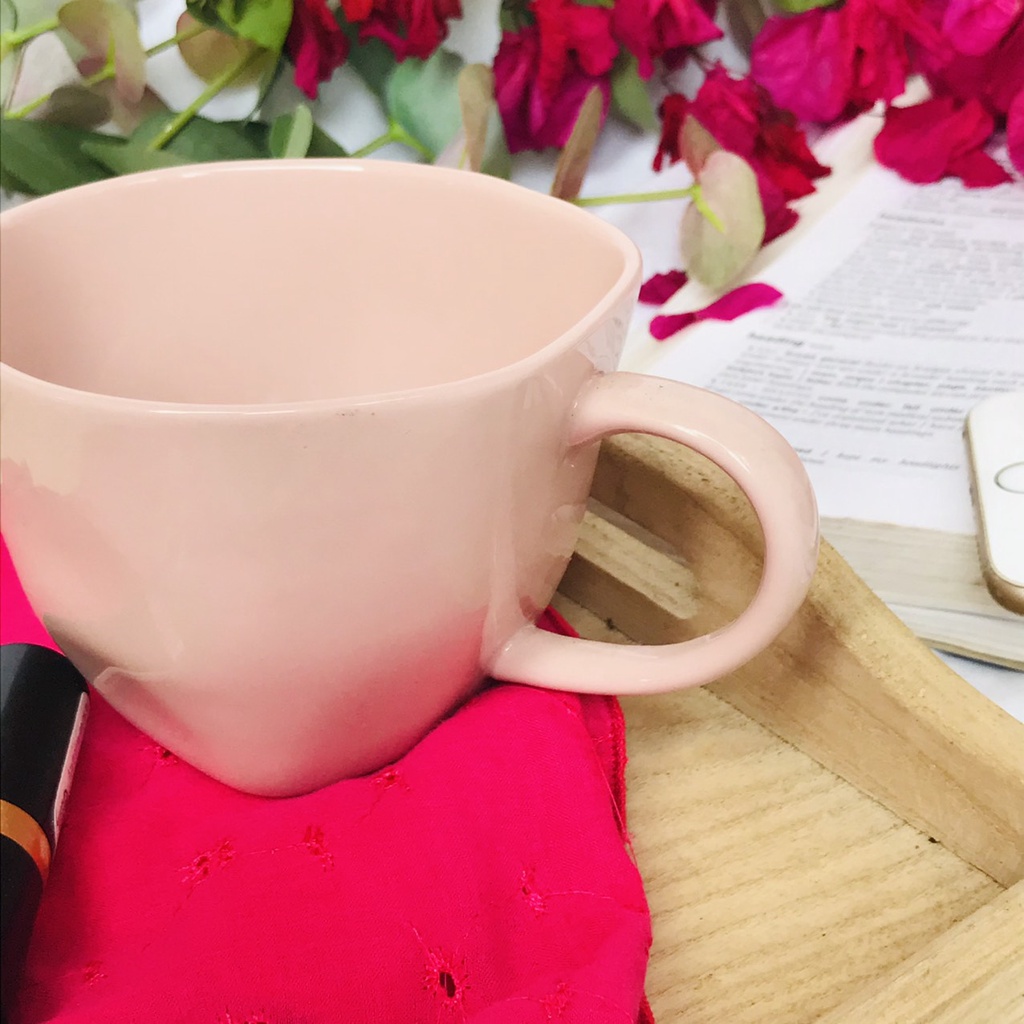 Ly Sứ Miệng Méo Có Quai Kích Thước H7* Đáy rộng 5 *Miệng Rộng 9.5cm Nhiều Màu Sắc Để Lựa Chọn
